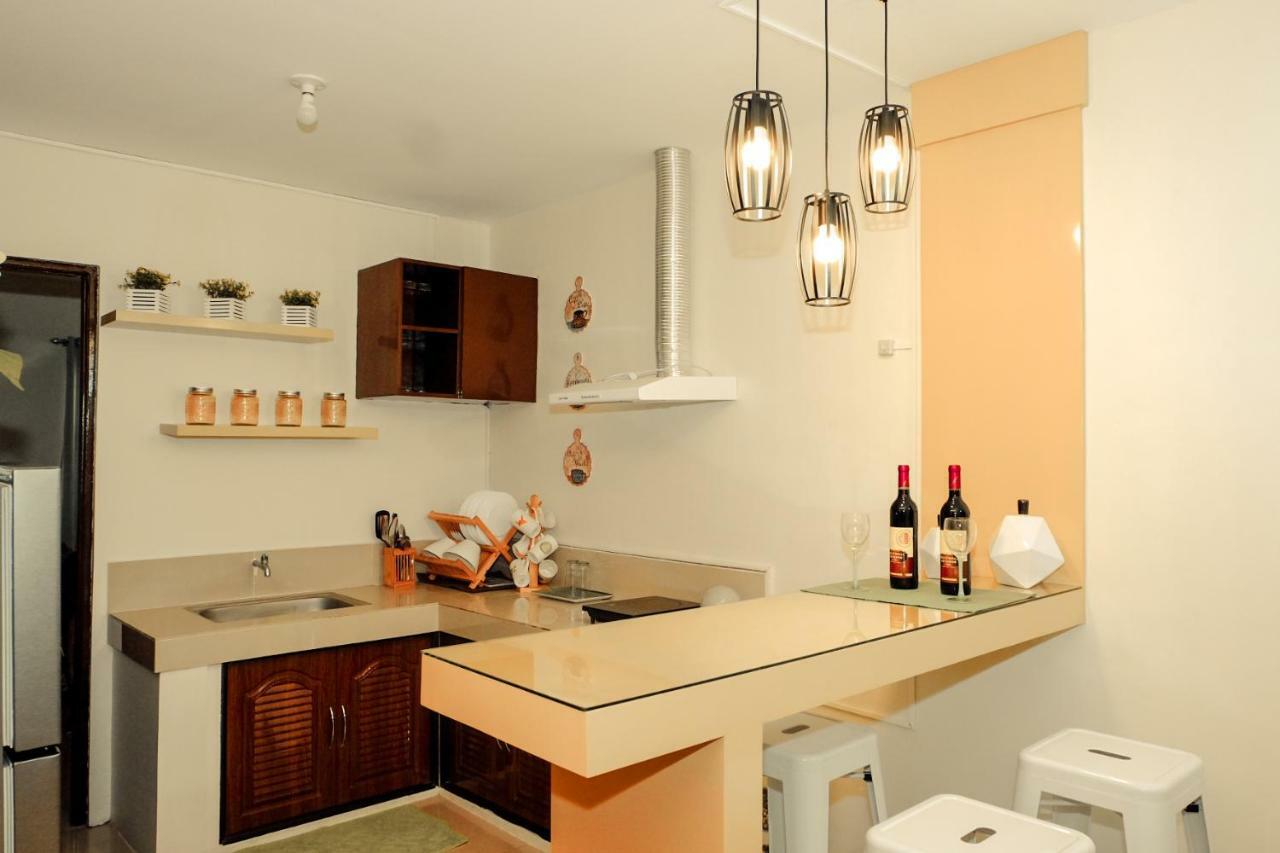 Fully Furnished Apartment With Netflix And Wifi Батангас Экстерьер фото